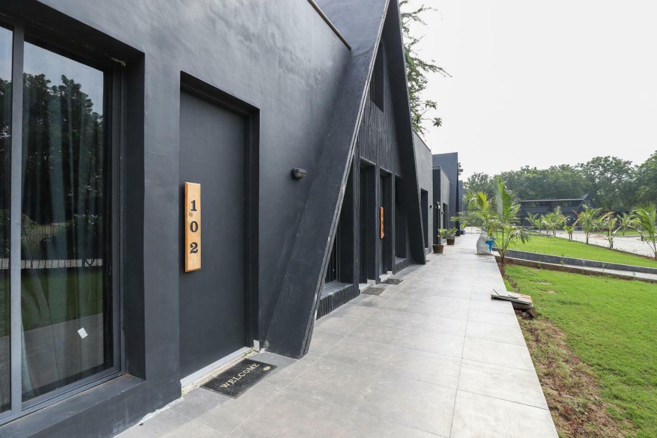 Oyo 48991 Serene Cottages And Resorts Vadodara Exteriör bild