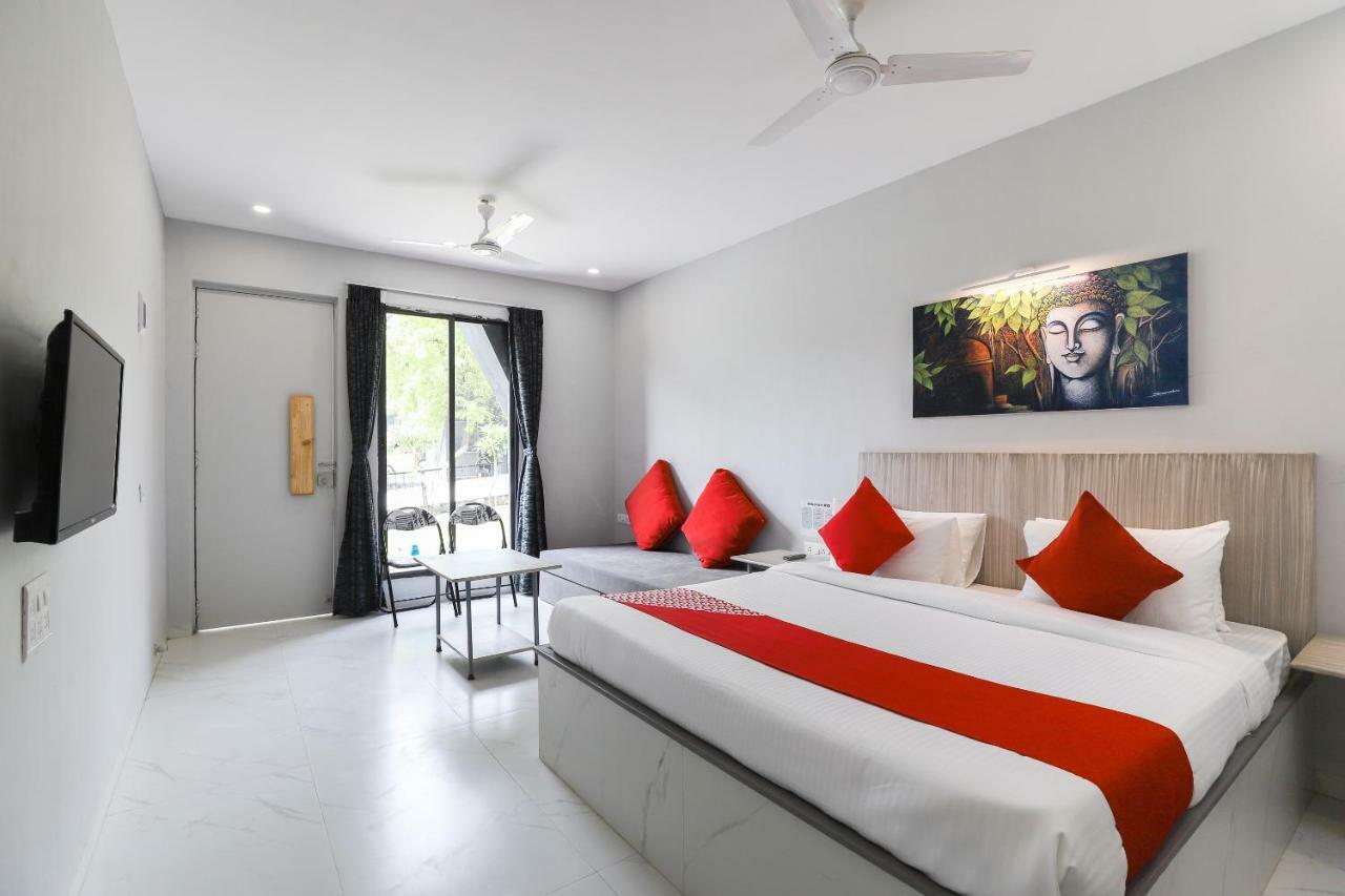 Oyo 48991 Serene Cottages And Resorts Vadodara Exteriör bild